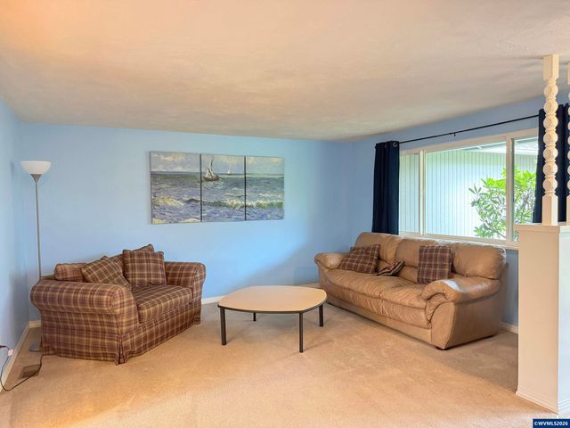 1716 Lincoln St NW, Albany, OR 97321