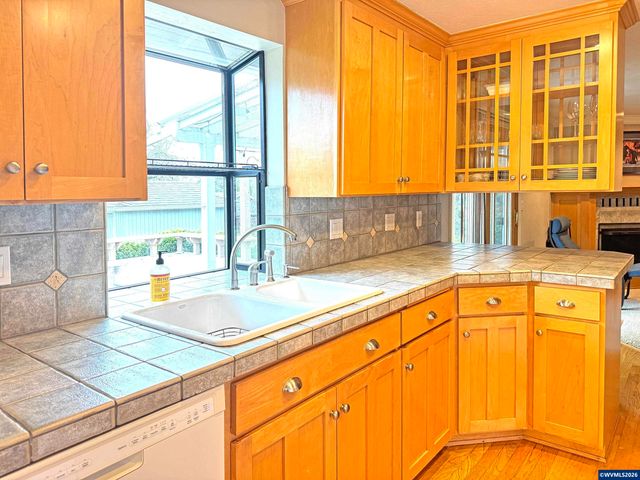 1716 Lincoln St NW, Albany, OR 97321