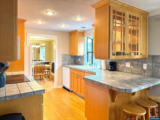 1716 Lincoln St NW, Albany, OR 97321