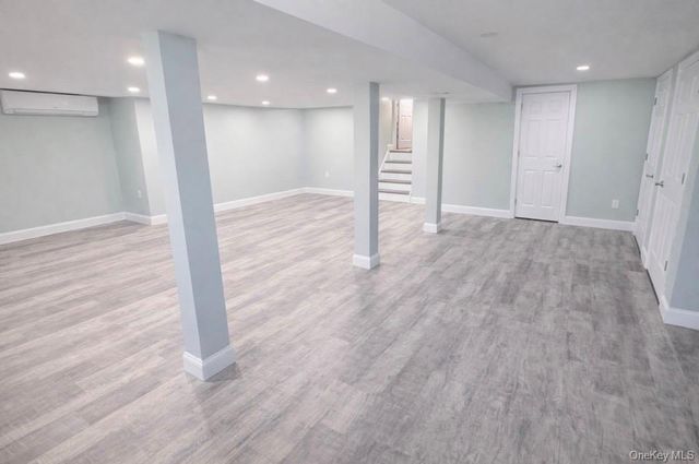 39 West Lane, Bay Shore, NY 11706