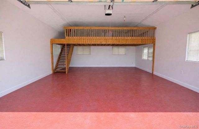 39 West Lane, Bay Shore, NY 11706