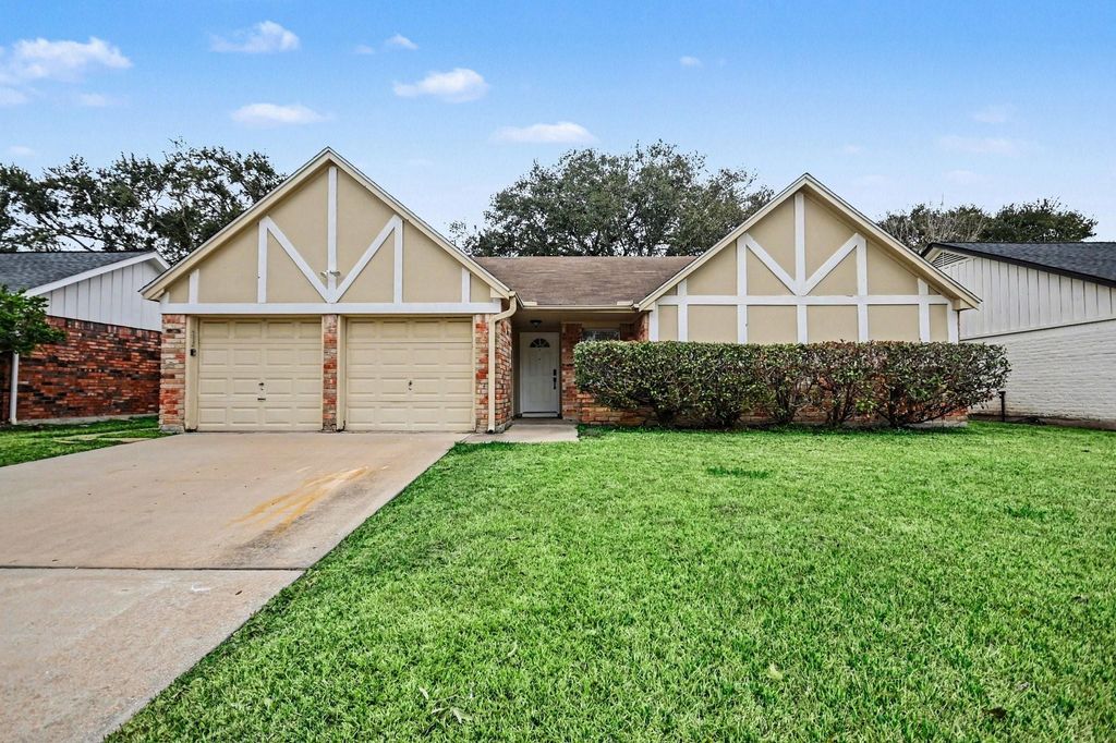 15727 Blackhawk Boulevard, Friendswood, TX 77546