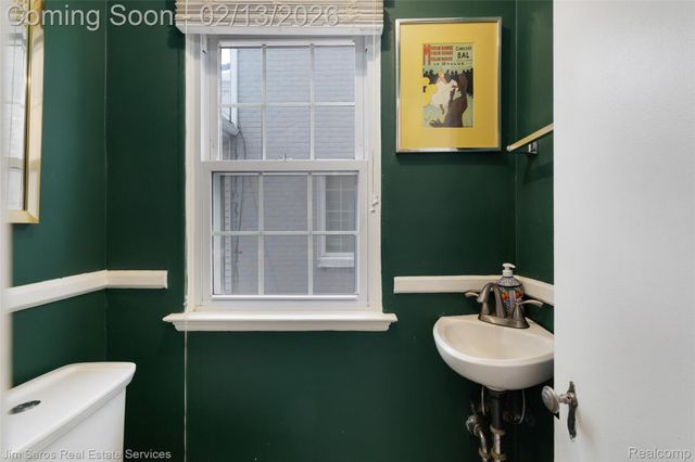 464 McKinley Avenue, Grosse Pointe Farms, MI 48236