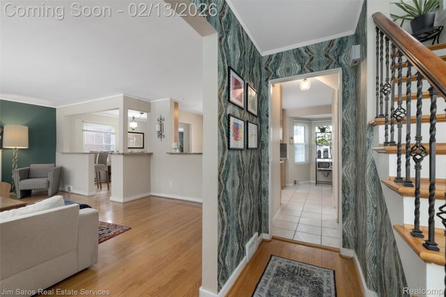 464 McKinley Avenue, Grosse Pointe Farms, MI 48236