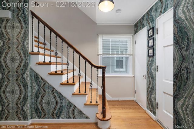 464 McKinley Avenue, Grosse Pointe Farms, MI 48236