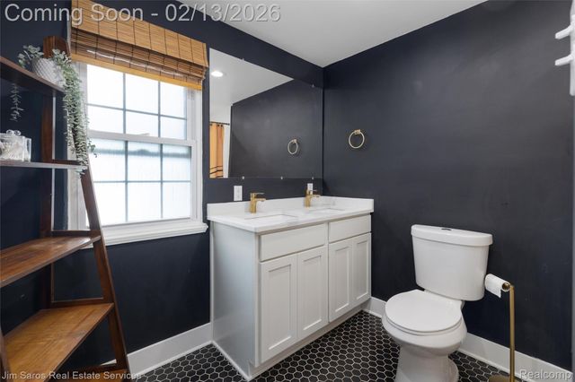 464 McKinley Avenue, Grosse Pointe Farms, MI 48236