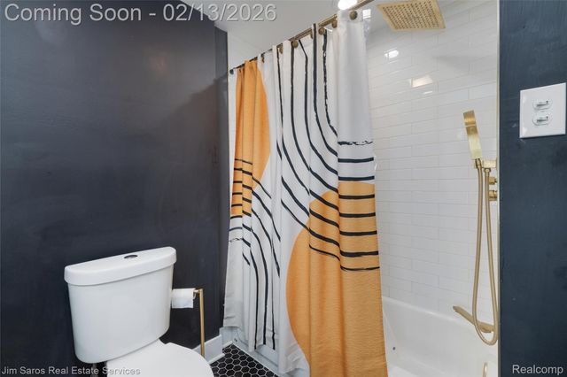 464 McKinley Avenue, Grosse Pointe Farms, MI 48236