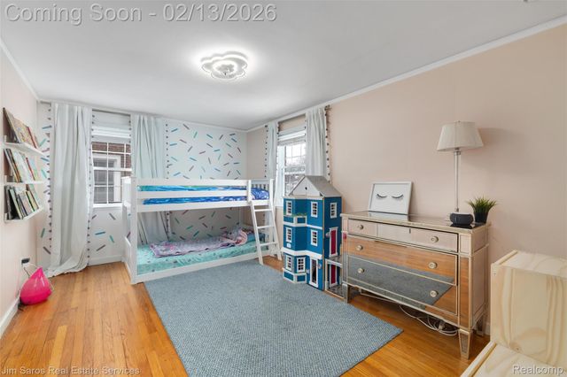 464 McKinley Avenue, Grosse Pointe Farms, MI 48236