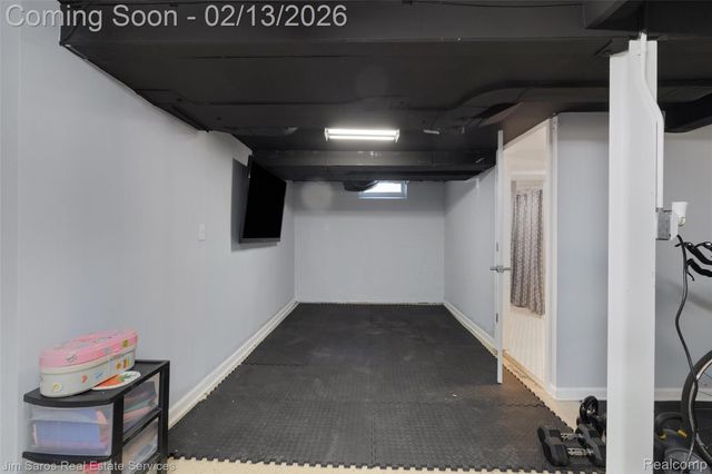 464 McKinley Avenue, Grosse Pointe Farms, MI 48236