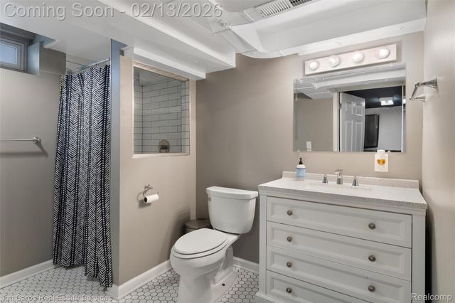 464 McKinley Avenue, Grosse Pointe Farms, MI 48236