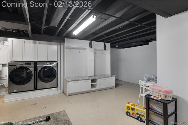 464 McKinley Avenue, Grosse Pointe Farms, MI 48236