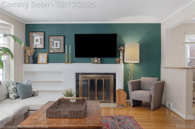 464 McKinley Avenue, Grosse Pointe Farms, MI 48236