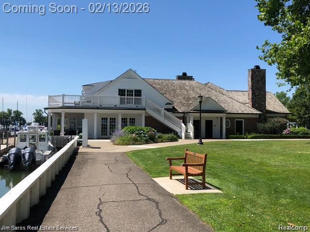 464 McKinley Avenue, Grosse Pointe Farms, MI 48236