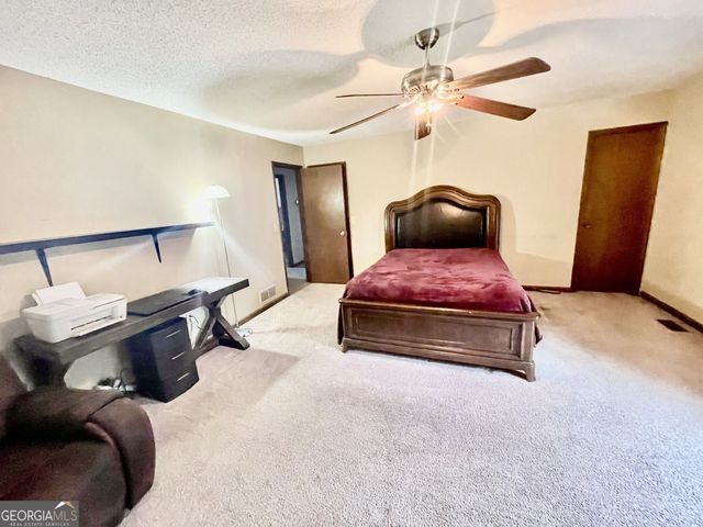 2677 Deerfield Circle SW, Marietta, GA 30064