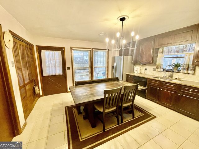2677 Deerfield Circle SW, Marietta, GA 30064
