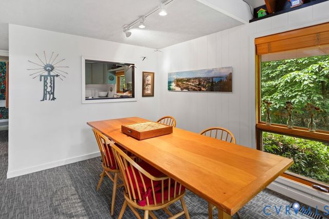 206 Lake Caroline Dr, Ruther Glen, VA 22546