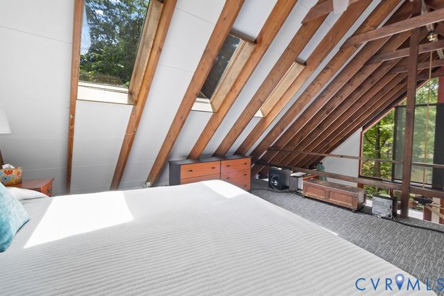 206 Lake Caroline Dr, Ruther Glen, VA 22546