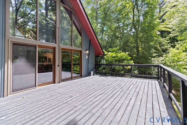 206 Lake Caroline Dr, Ruther Glen, VA 22546