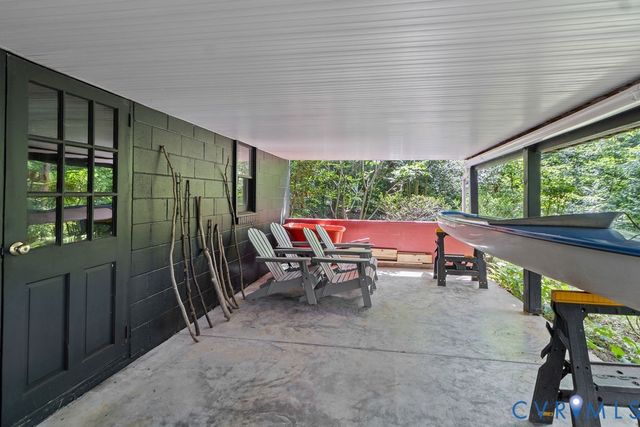206 Lake Caroline Dr, Ruther Glen, VA 22546
