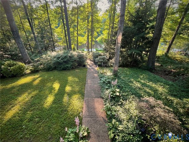 206 Lake Caroline Dr, Ruther Glen, VA 22546