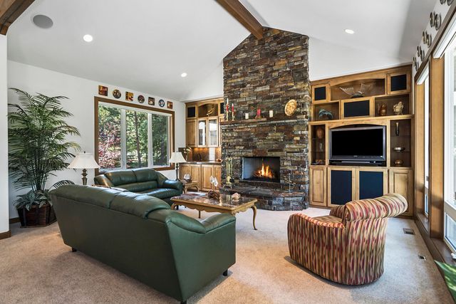3075 NW Underhill Place, Bend, OR 97703