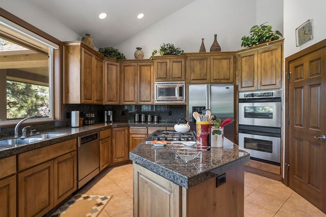 3075 NW Underhill Place, Bend, OR 97703