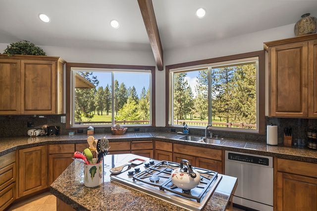 3075 NW Underhill Place, Bend, OR 97703