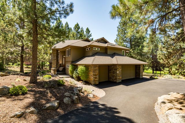 3075 NW Underhill Place, Bend, OR 97703