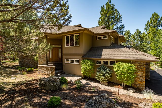 3075 NW Underhill Place, Bend, OR 97703
