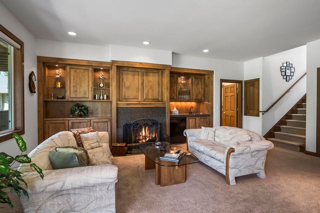3075 NW Underhill Place, Bend, OR 97703