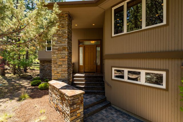3075 NW Underhill Place, Bend, OR 97703