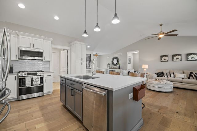 1215 Warrior Run Drive, Norwalk, IA 50211