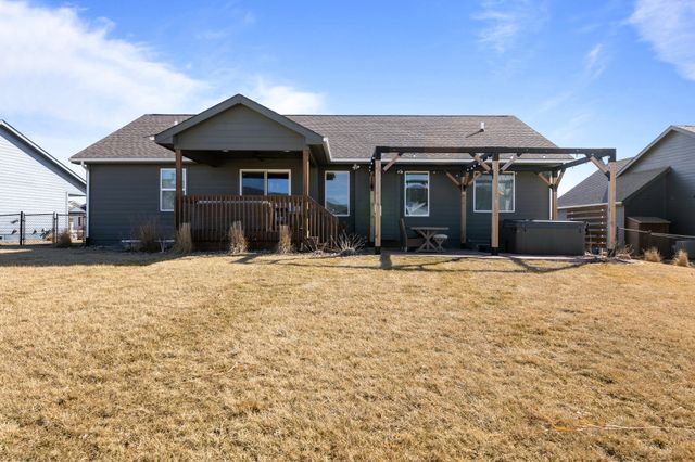 1215 Warrior Run Drive, Norwalk, IA 50211