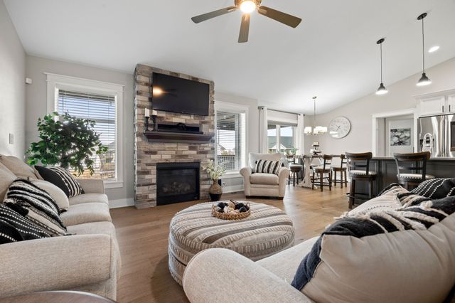 1215 Warrior Run Drive, Norwalk, IA 50211