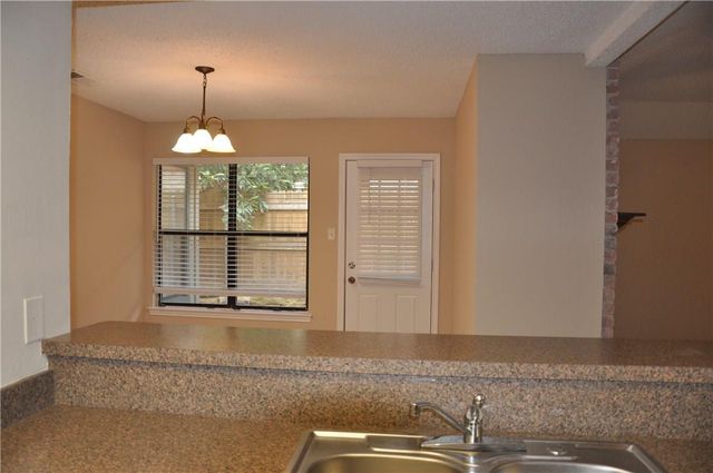 7805 Topawa CV B, Austin, TX 78729