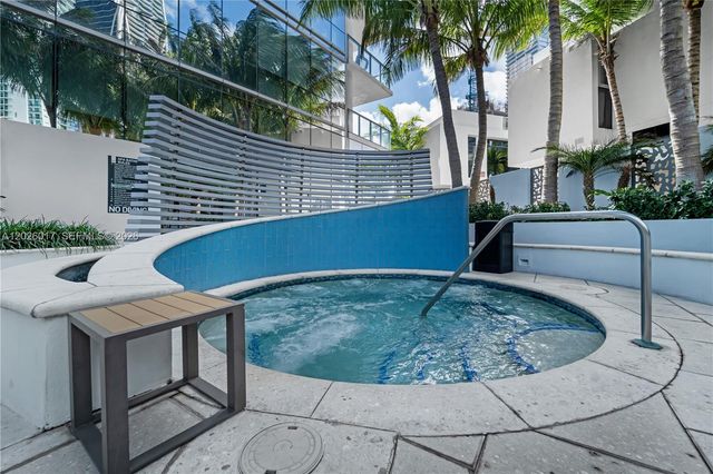 851 NE 1st Ave 4201, Miami, FL 33132