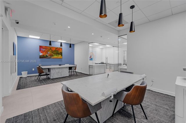 851 NE 1st Ave 4201, Miami, FL 33132