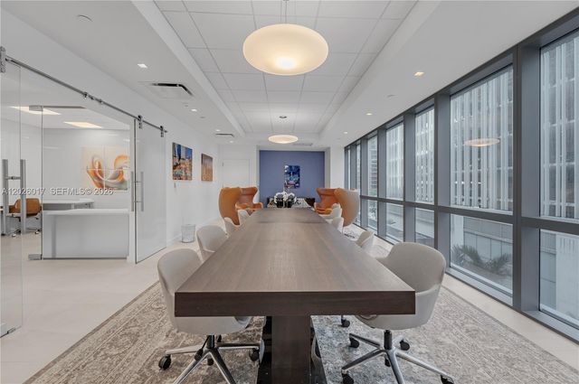 851 NE 1st Ave 4201, Miami, FL 33132