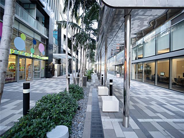851 NE 1st Ave 4201, Miami, FL 33132