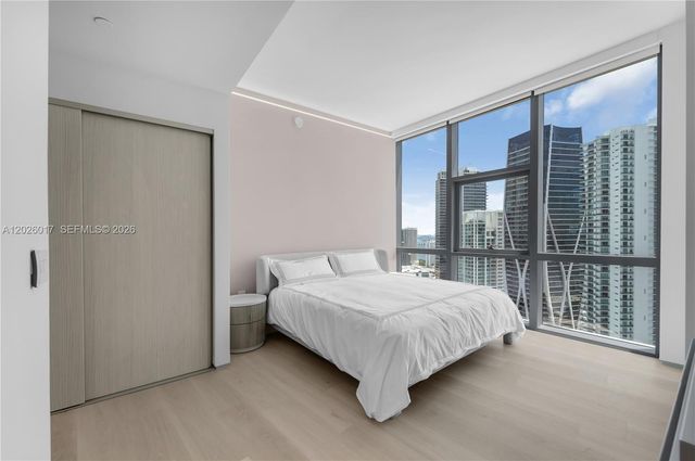 851 NE 1st Ave 4201, Miami, FL 33132