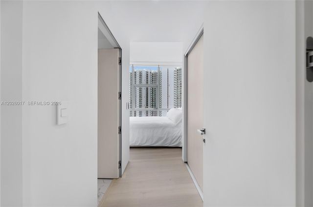 851 NE 1st Ave 4201, Miami, FL 33132