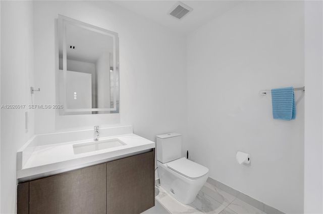 851 NE 1st Ave 4201, Miami, FL 33132