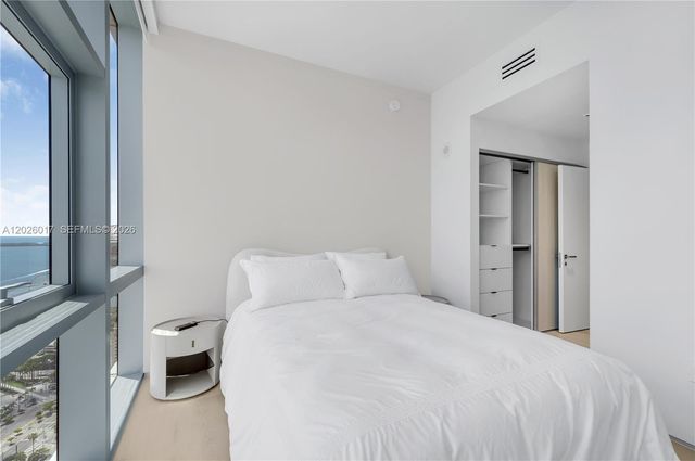 851 NE 1st Ave 4201, Miami, FL 33132