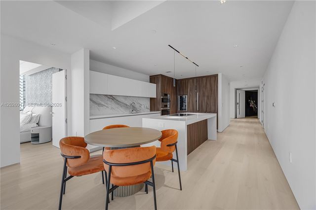 851 NE 1st Ave 4201, Miami, FL 33132