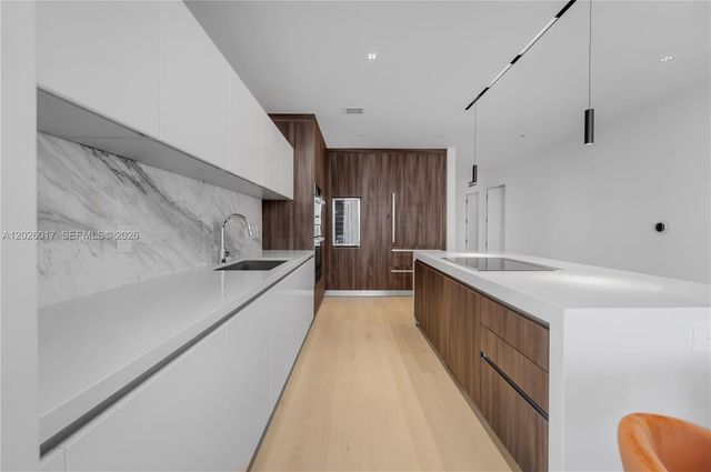 851 NE 1st Ave 4201, Miami, FL 33132