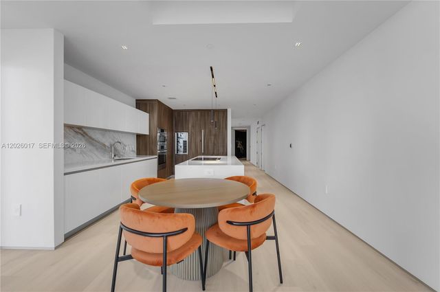 851 NE 1st Ave 4201, Miami, FL 33132