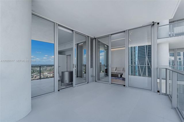 851 NE 1st Ave 4201, Miami, FL 33132