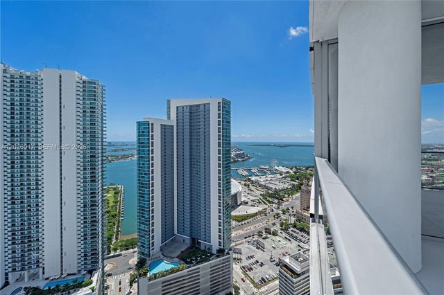 851 NE 1st Ave 4201, Miami, FL 33132