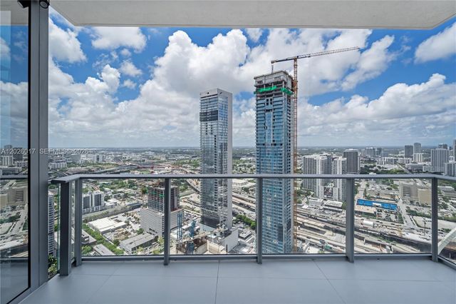 851 NE 1st Ave 4201, Miami, FL 33132