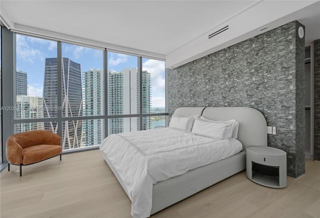 851 NE 1st Ave 4201, Miami, FL 33132